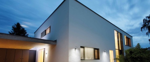 Außen­beleuchtung bei Linzmeier e.K. in Aub